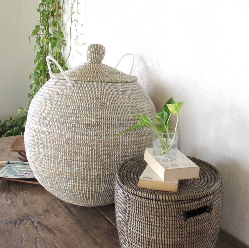 Round Shaped Laundry Basket in solid white / Laundry Hamper - modecorarts