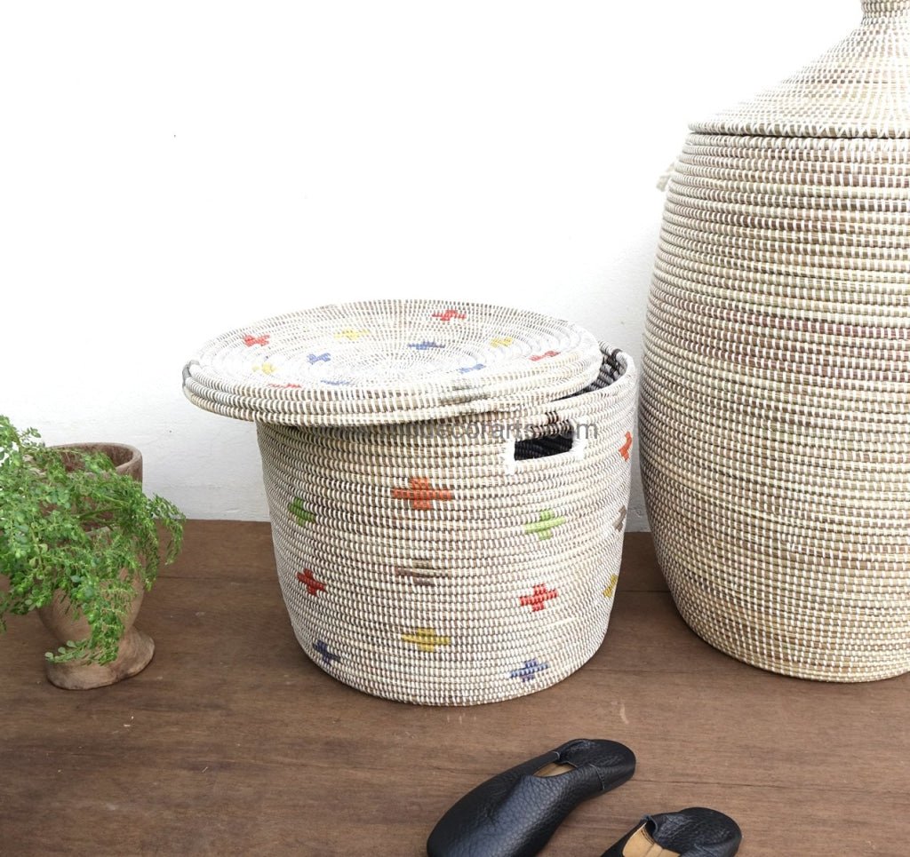 Senegalese basket with flat lid // Toy Storage // multi-color cross pattern - modecorarts