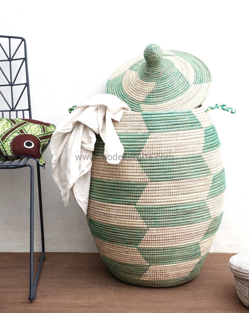 Eco-friendly Senegalese handwoven laundry basket with lid in XXL size